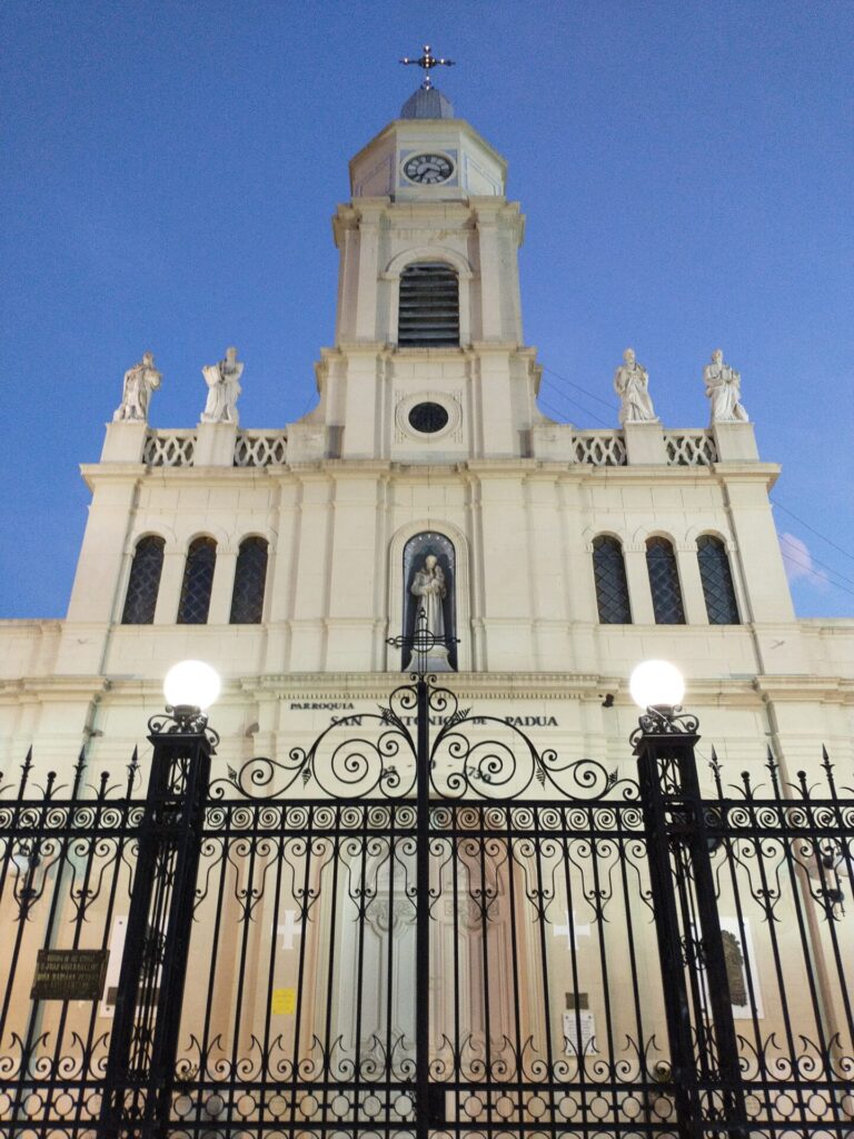 Parroquia San Antonio de Padua, lugar histórico en San Antonio de Areco (foto 2 de 9)