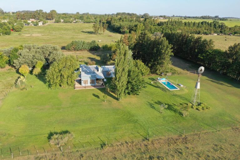 La Adela, casa de campo en Villa Lía