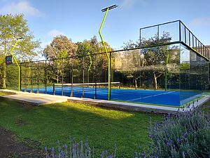 Casa Quinta con pileta y cancha de pádel