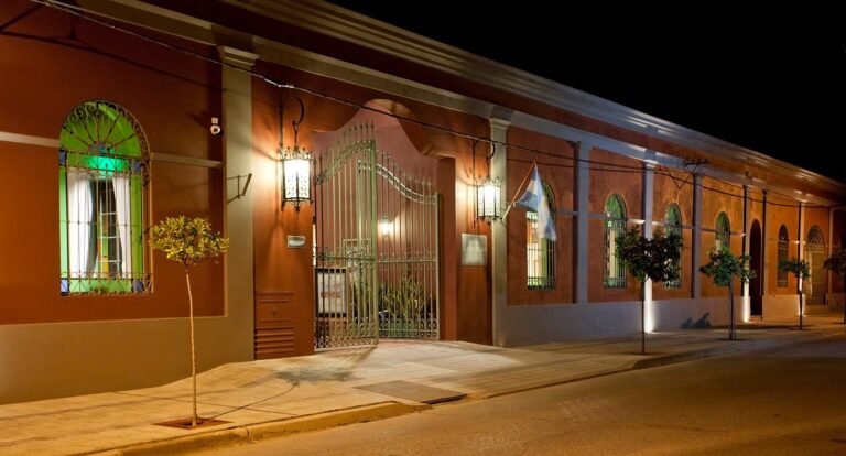 Recorrido a pie por el casco histórico de San Antonio de Areco - Sanantoniodeareco.com