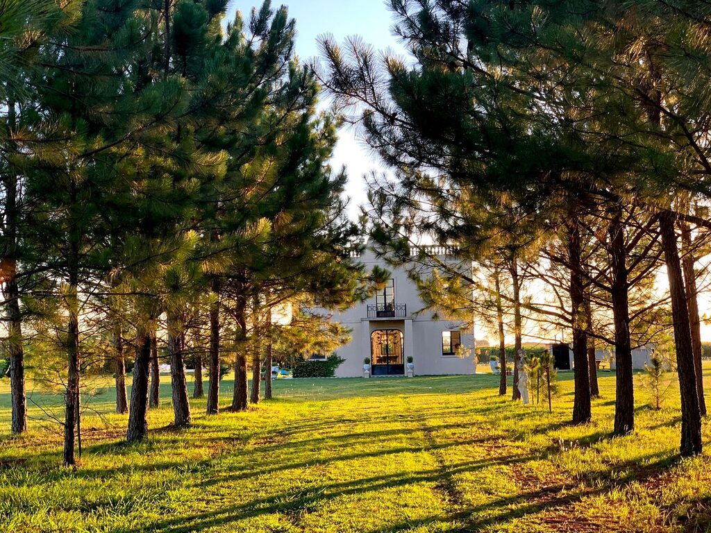 Chacra Los Naranjos, casa de campo en San Andrés de Giles (foto 2 de 28)