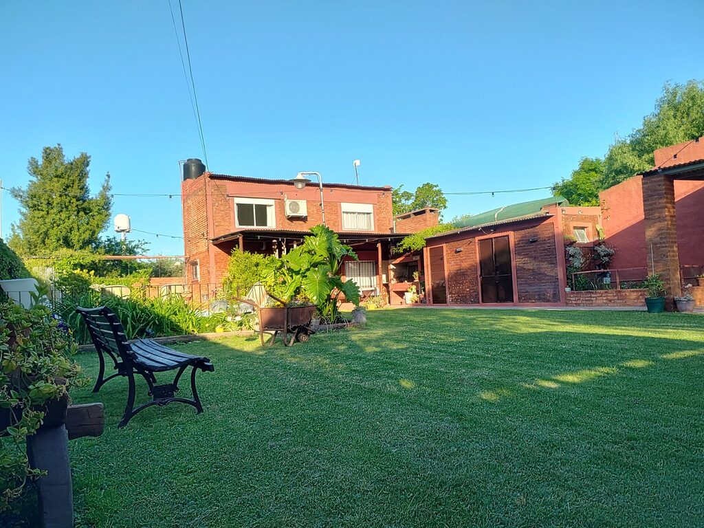 Los Caru, casa de alquiler temporario en San Antonio de Areco (foto 1 de 26)